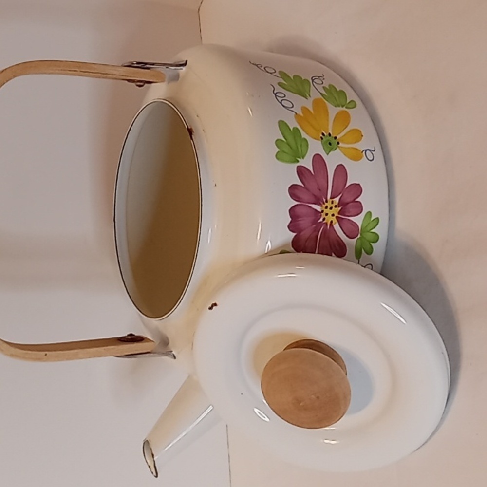 Vintage Floral MCM White Enamel And Wood Teapot/Kettle - Picture 6 of 12
